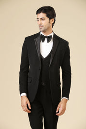 Elegant Black Tuxedo - High-End Fashion

