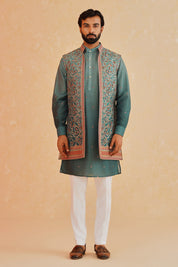  Modern Indian Fashion
Versatile Teal Embroidered Indo-Western